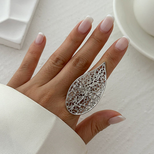 Pearl Twist Hollow Ring