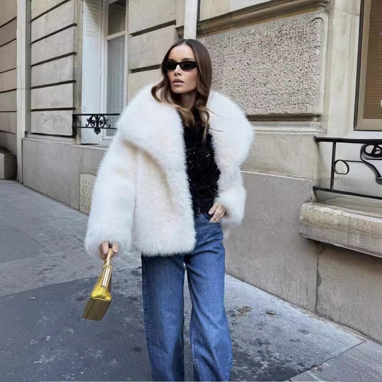 Large Lapel Faux Fur Coat – Elegant Winter Style