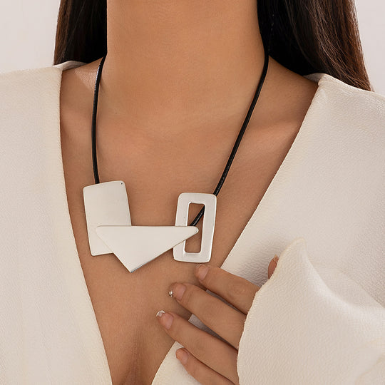 Exaggerated Geometric Splicing INS-Style Metal Wire Necklace