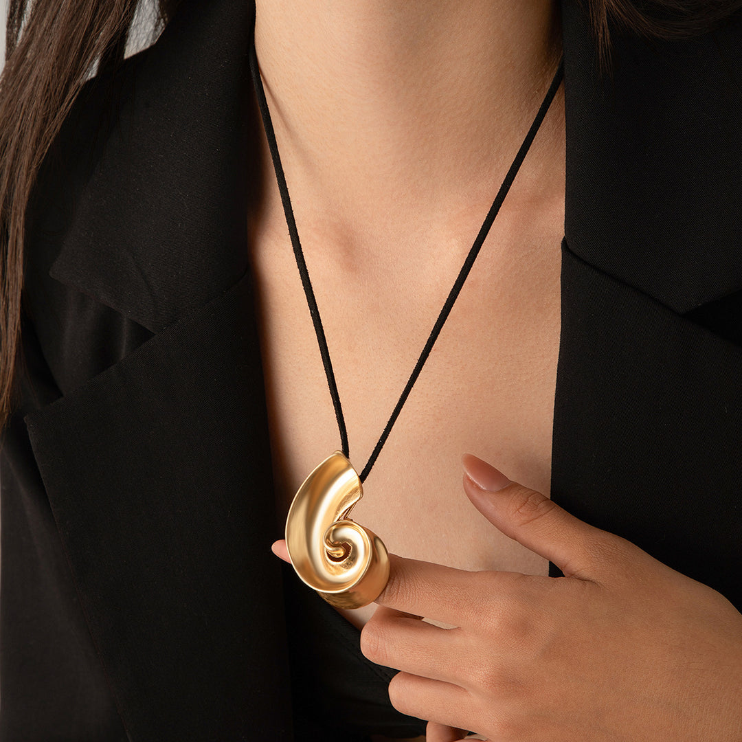 Ocean Wind Metal Thread Pendant Necklace
