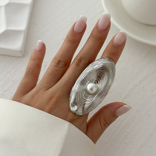 Pearl Twist Hollow Ring