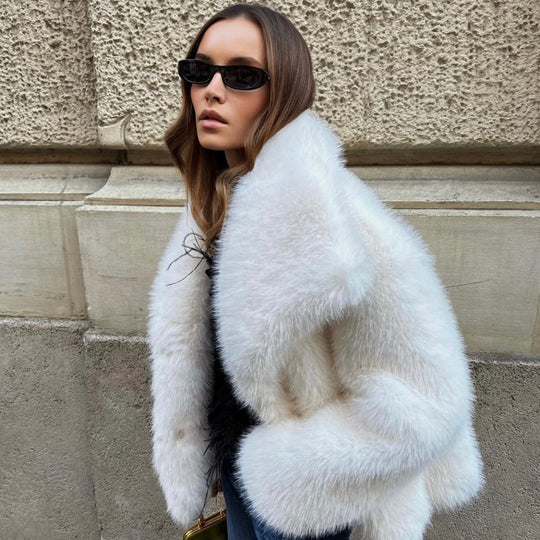 Large Lapel Faux Fur Coat – Elegant Winter Style