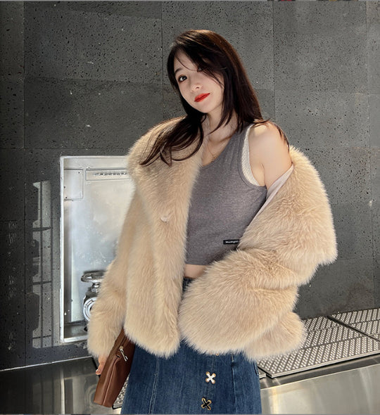 Large Lapel Faux Fur Coat – Elegant Winter Style