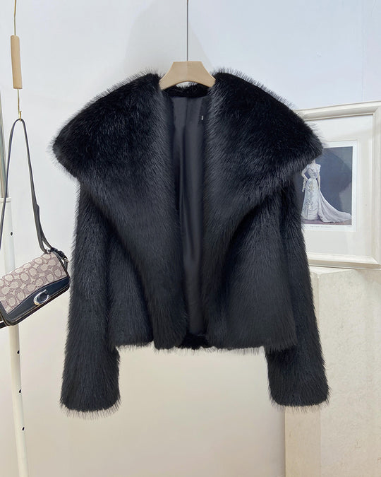 Large Lapel Faux Fur Coat – Elegant Winter Style