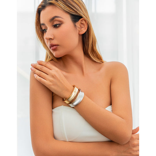 Edge Square Wide Bracelet – Premium Wristband
