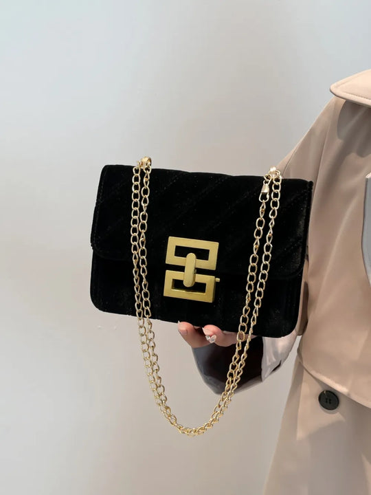 ChainAura – Minimalist Shoulder Bag