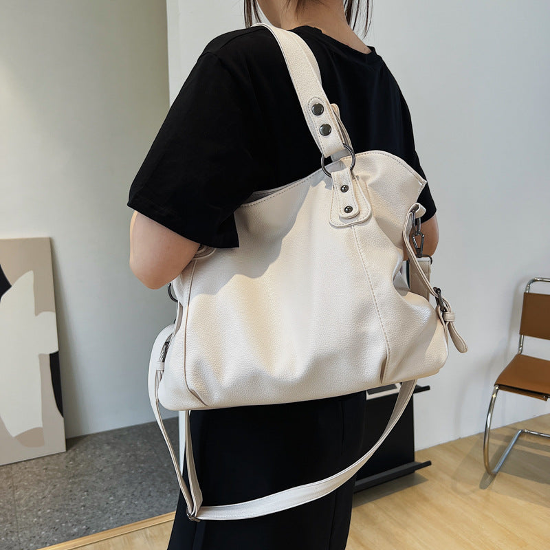 LuxeTote – Soft Leather Carryall