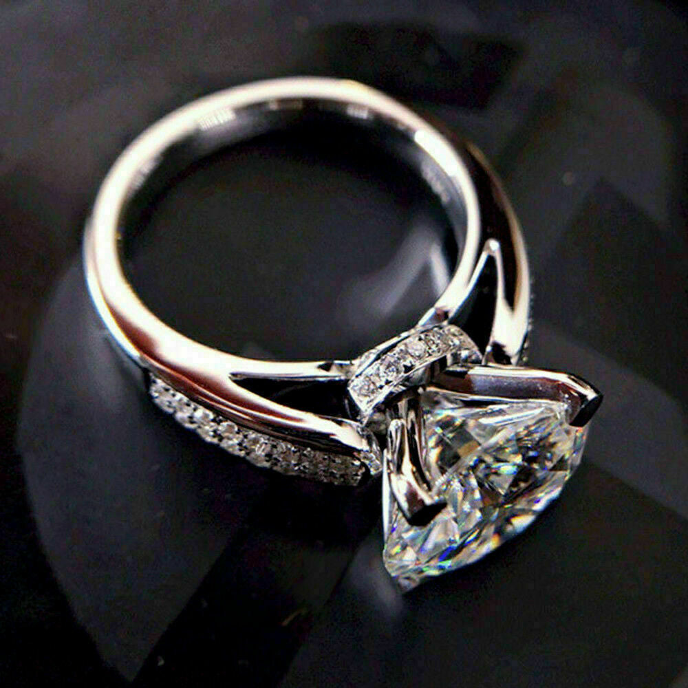 Korean Light Luxury Flower Bud Ring